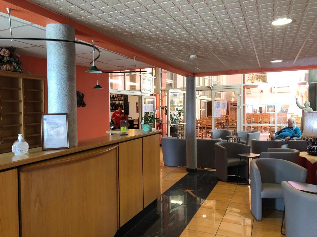 Logis Hotel Restaurant Saint Augustin Mittelbronn Екстериор снимка